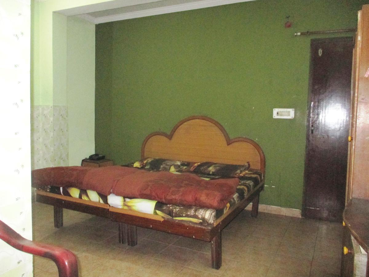 Hotel Shiv Palace Dehradún Kültér fotó